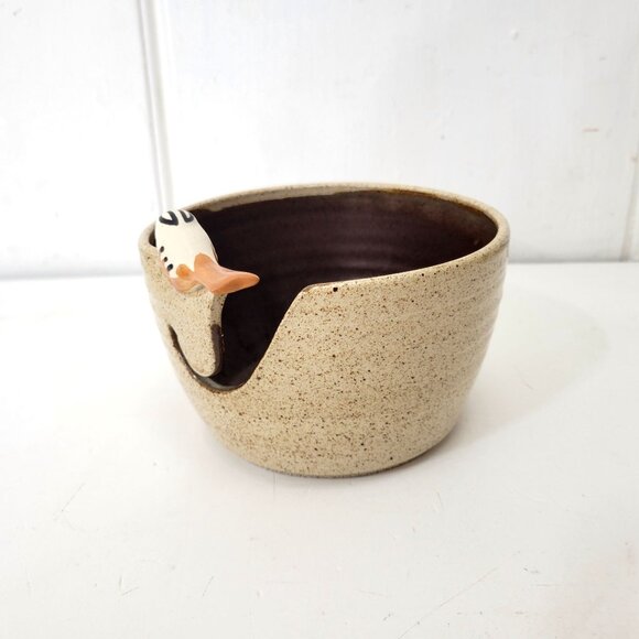 Handcrafted Ceramic Yarn Bowl With Bird Design - Picture 3 of 7